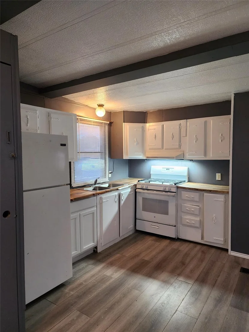Photo of 226 Bremond Street