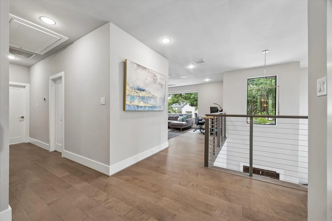 Photo of 1335 Du Barry Lane