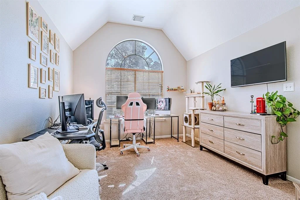 Photo of 19 S Greywing Place
