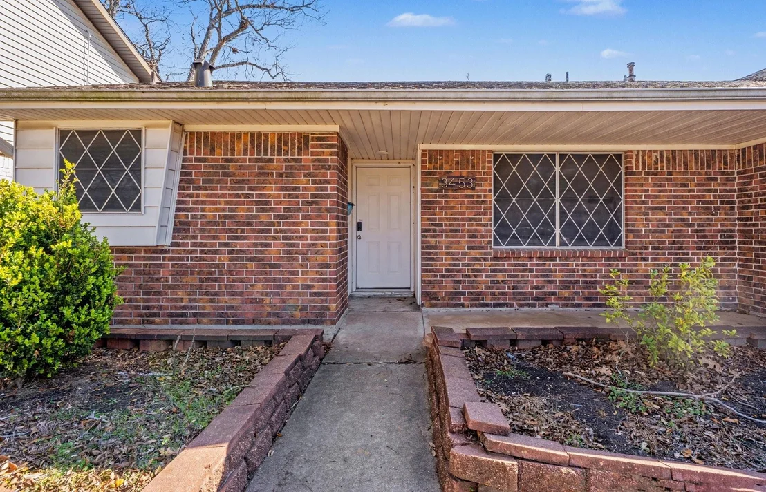 Photo of 3453 Pine Lane