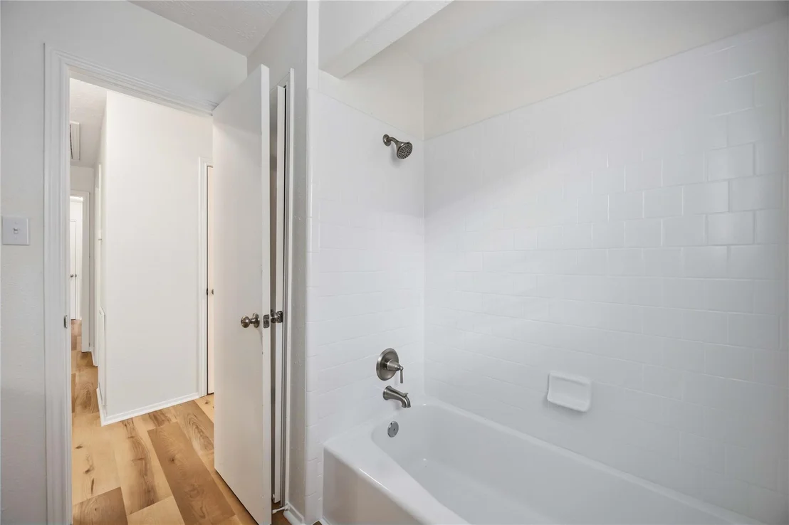 Photo of 1002 Oxborough Drive