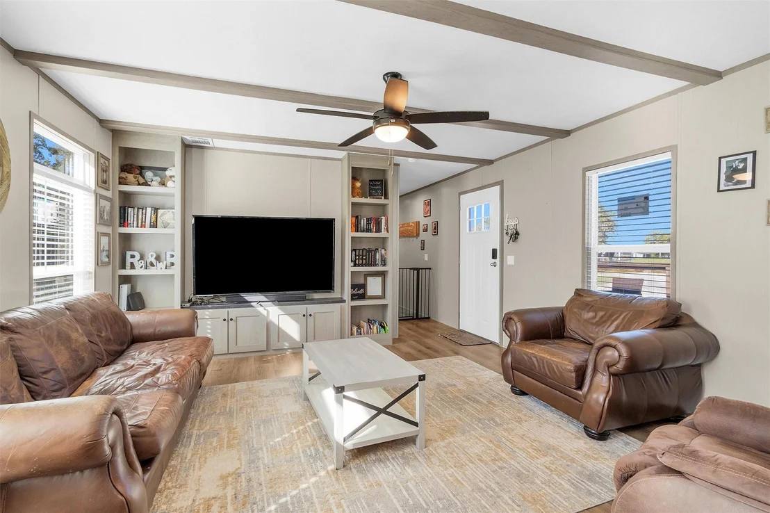 Photo of 622 Lake Shore Drive