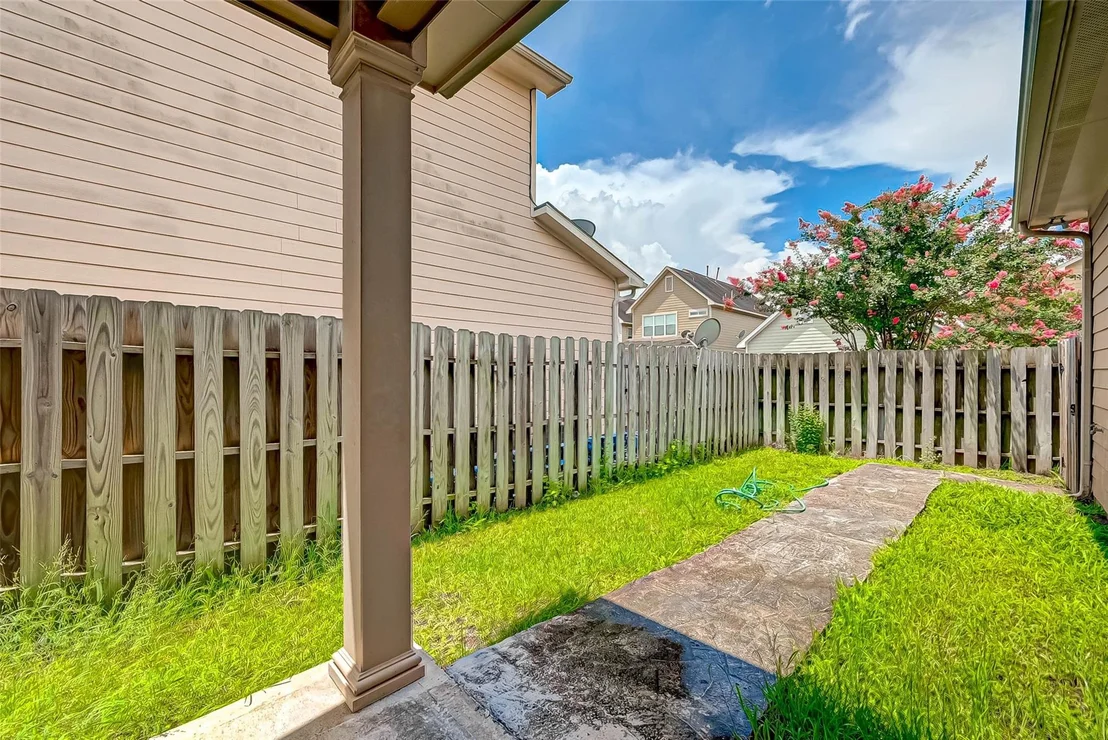Photo of 7130 Pavilion Drive