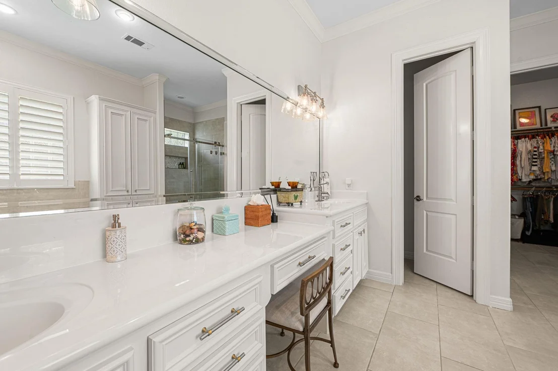 Photo of 11357 Lake Oak Dr Drive
