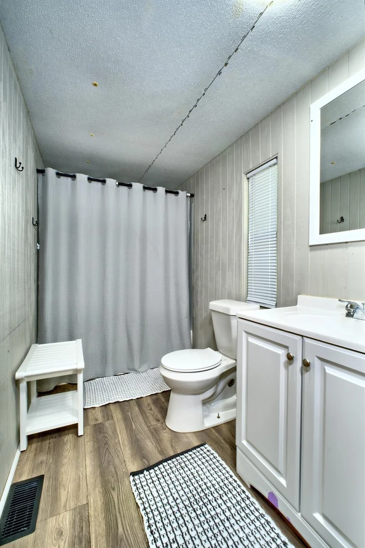 Photo of 260 Rudd Road