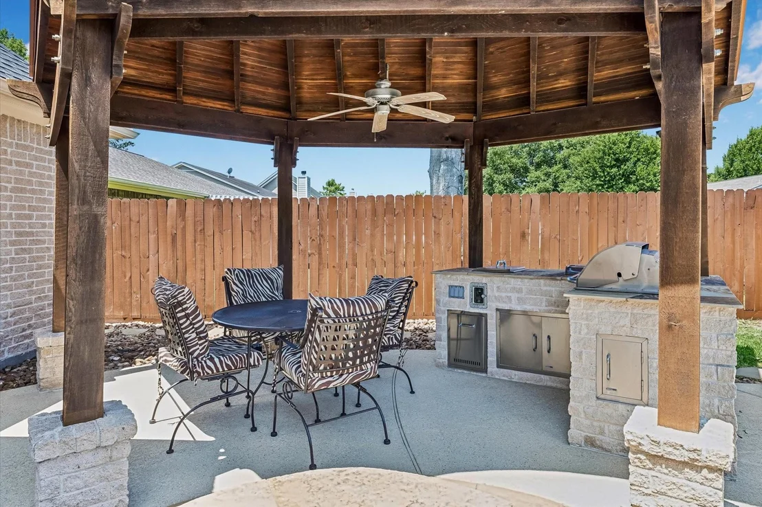 Photo of 17412 Waterview Drive