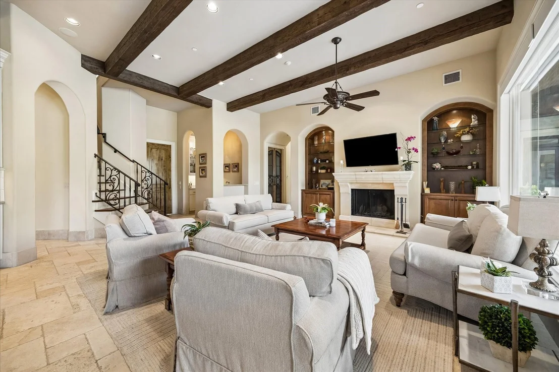 Photo of 107 Willowend Drive