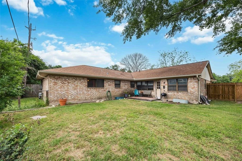 Photo of 6107 Brown Bark Drive