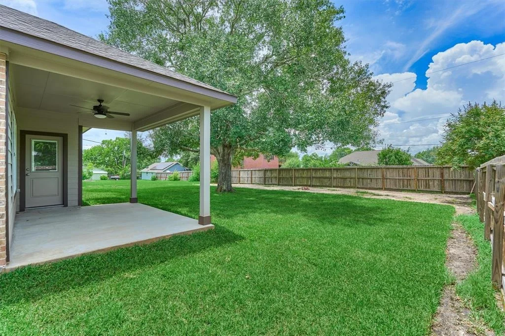 Photo of 10477 Valley Drive N