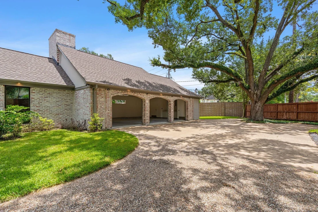 Photo of 5665 Pine Forest Road