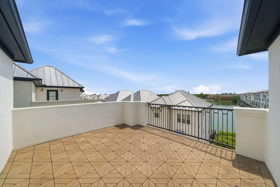 Photo of 8926 Lakeshore Bend Drive