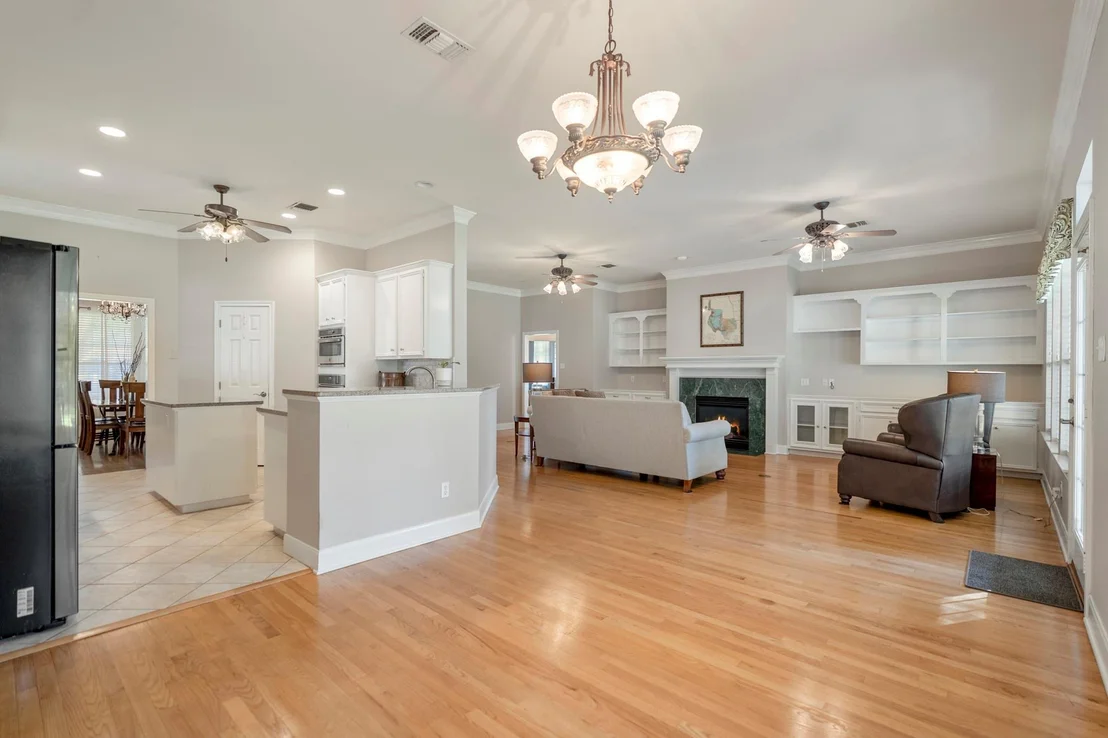 Photo of 603 W Third Street