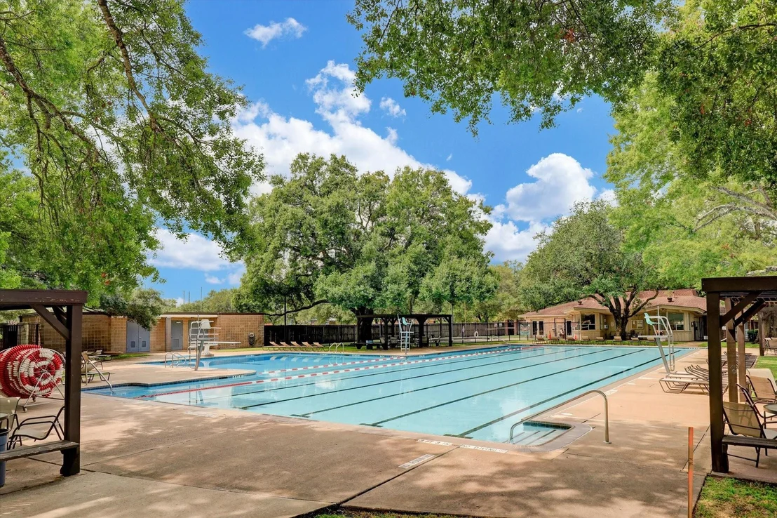Photo of 10203 Green Tree Road