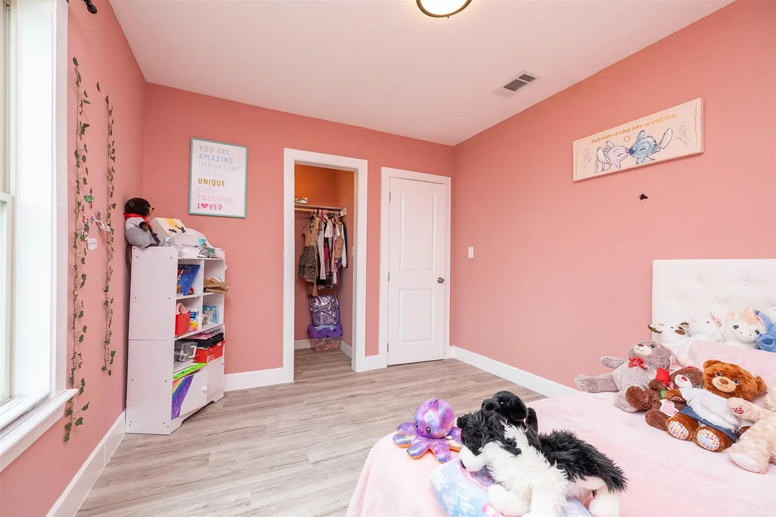 Photo of 1429 Road 5728