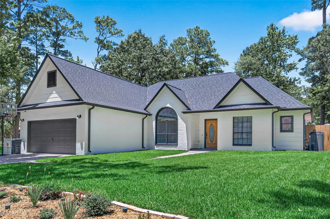 Photo of 12430 Longfellow Drive