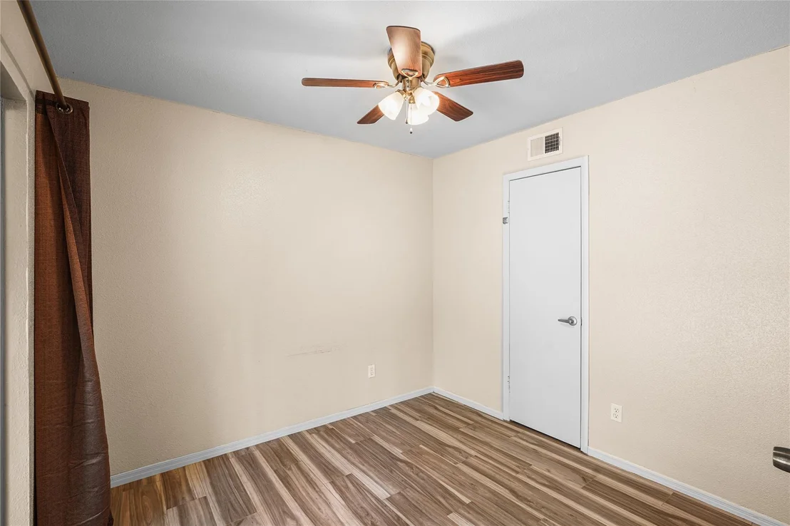 Photo of Unit 4 at 1818 Augusta Drive