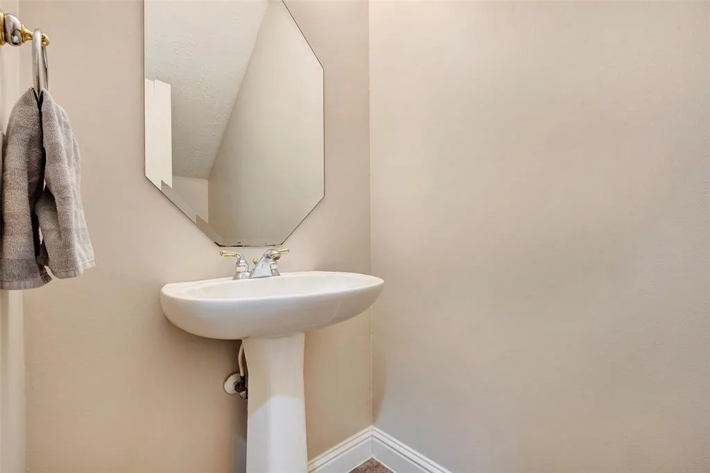 Photo of 83 N Greenvine Circle