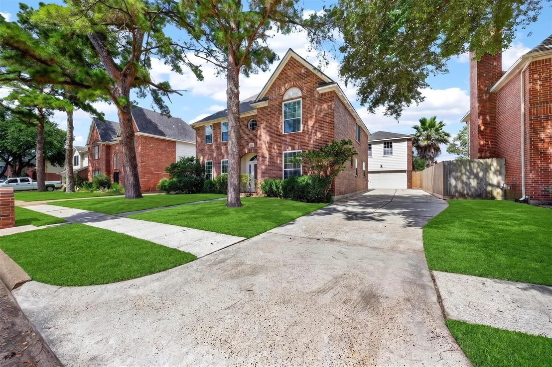 Photo of 5718 Henniker Drive
