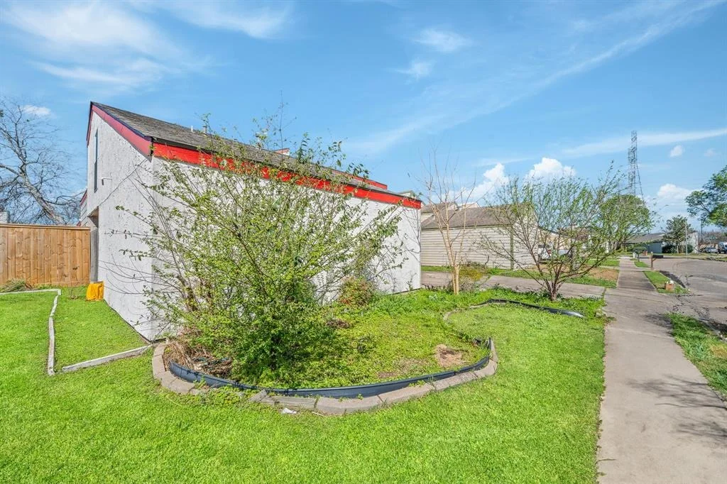 Photo of 11038 Holworth Drive