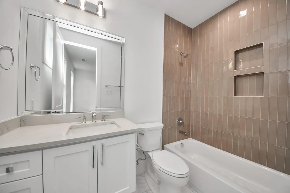 Photo of 1705 Saxon Drive
