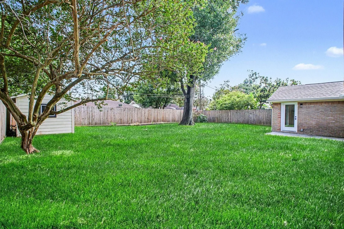 Photo of 5443 Redstart Street