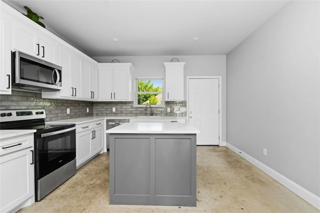 Photo of 300 Pine Street