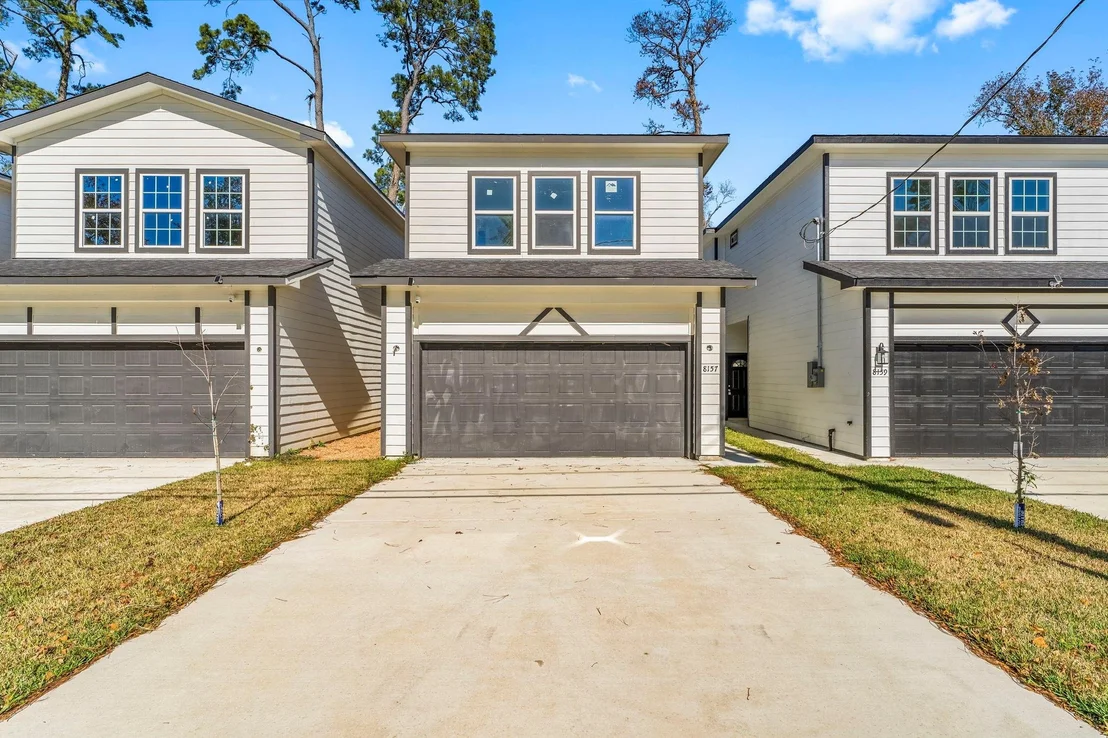 Photo of 8157 Crestview Drive