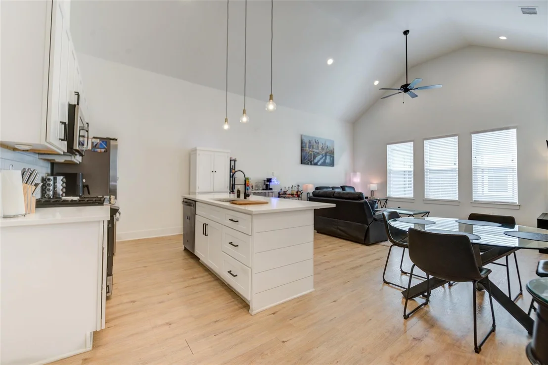 Photo of 2534 Terry Street