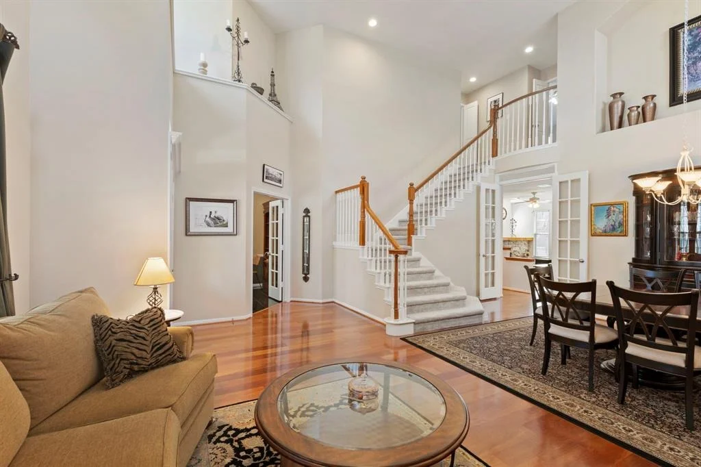 Photo of 14 S Piney Plains Circle