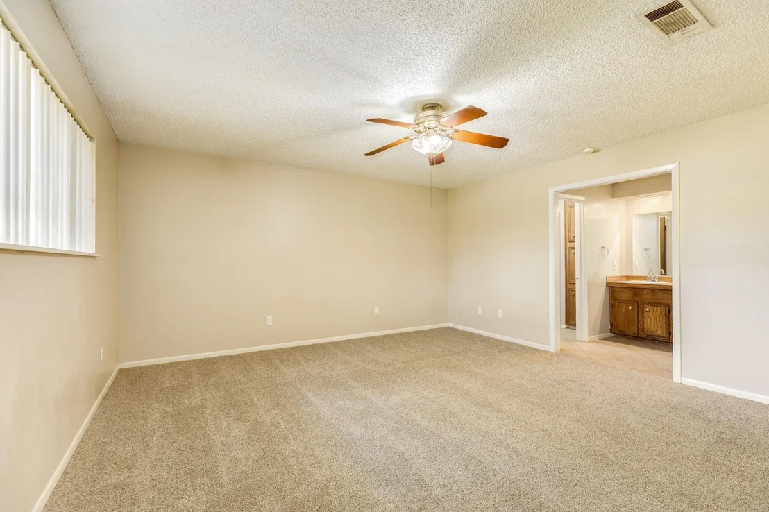 Photo of 232 Wayne Dr