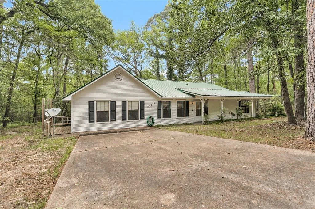 Photo of 24614 Spruce