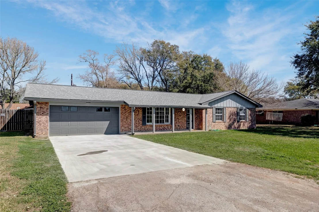 Photo of 605 Helms Avenue