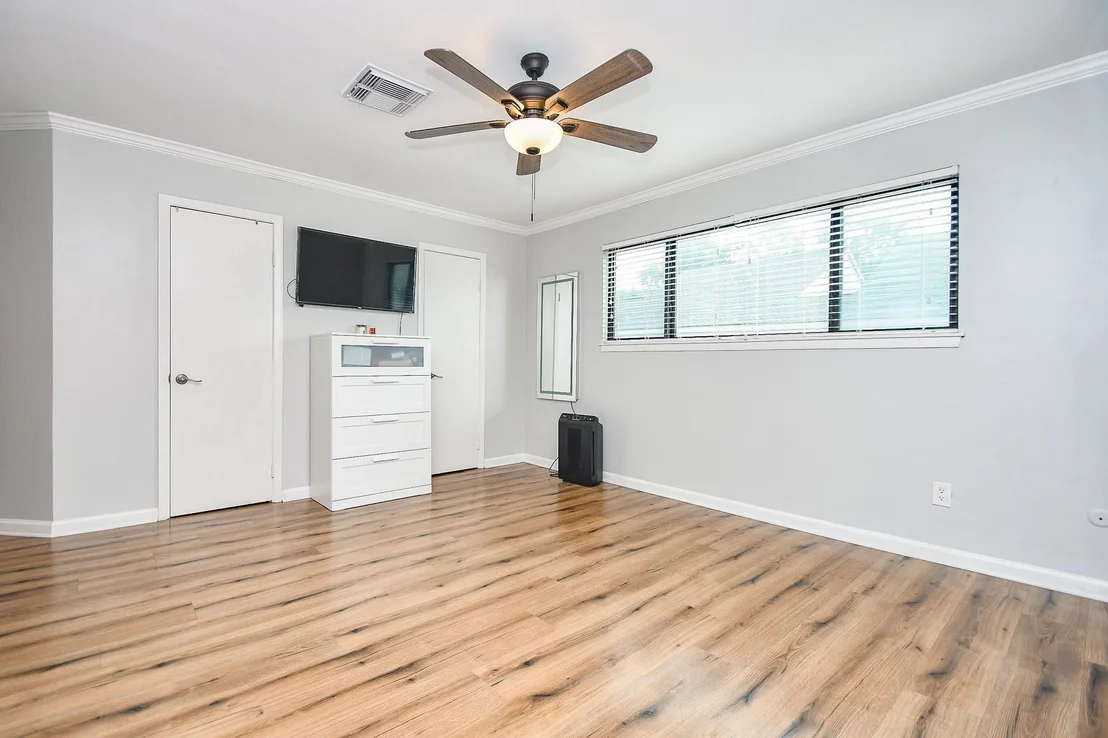 Photo of Unit 10 at 1908 Augusta Drive