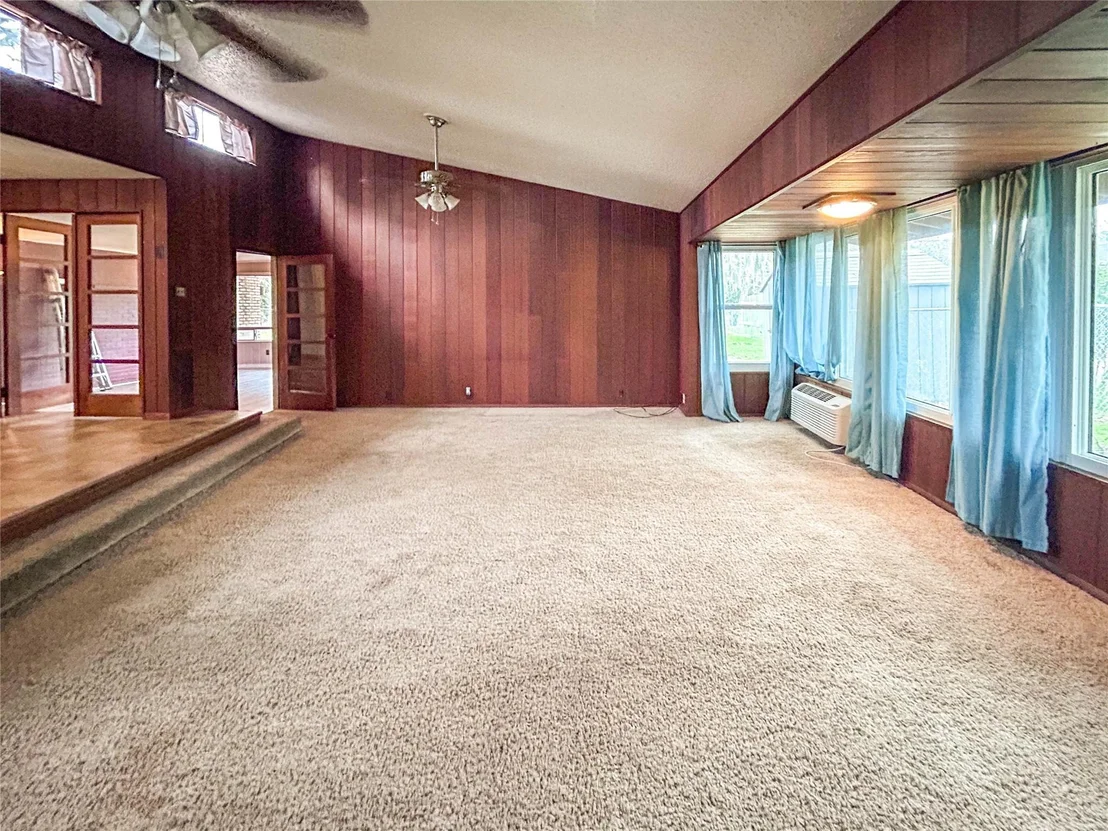 Photo of 530 Circle Way