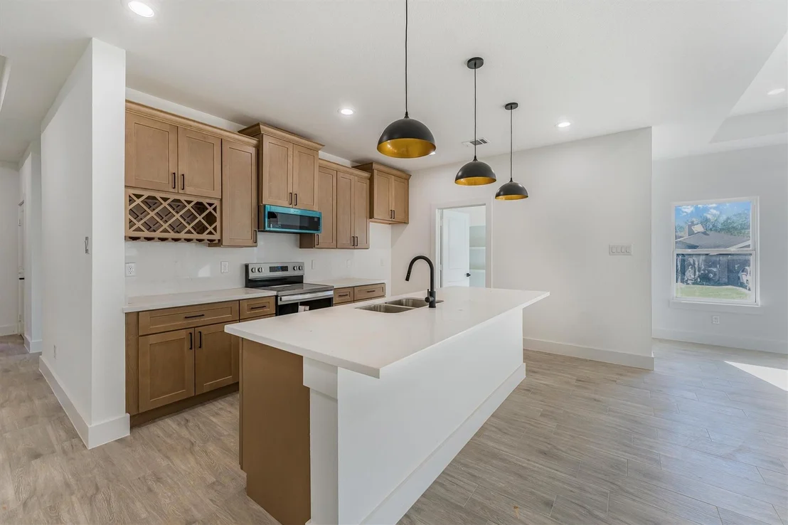 Photo of 10703 Hillside Drive