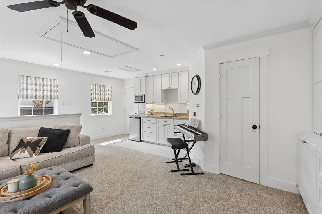 Photo of 14527 Oak Bend Drive