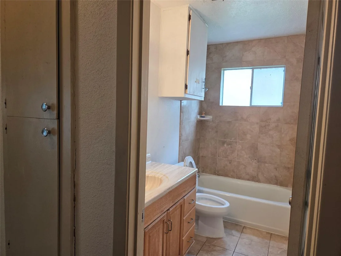 Photo of 14423 Waterloo Drive