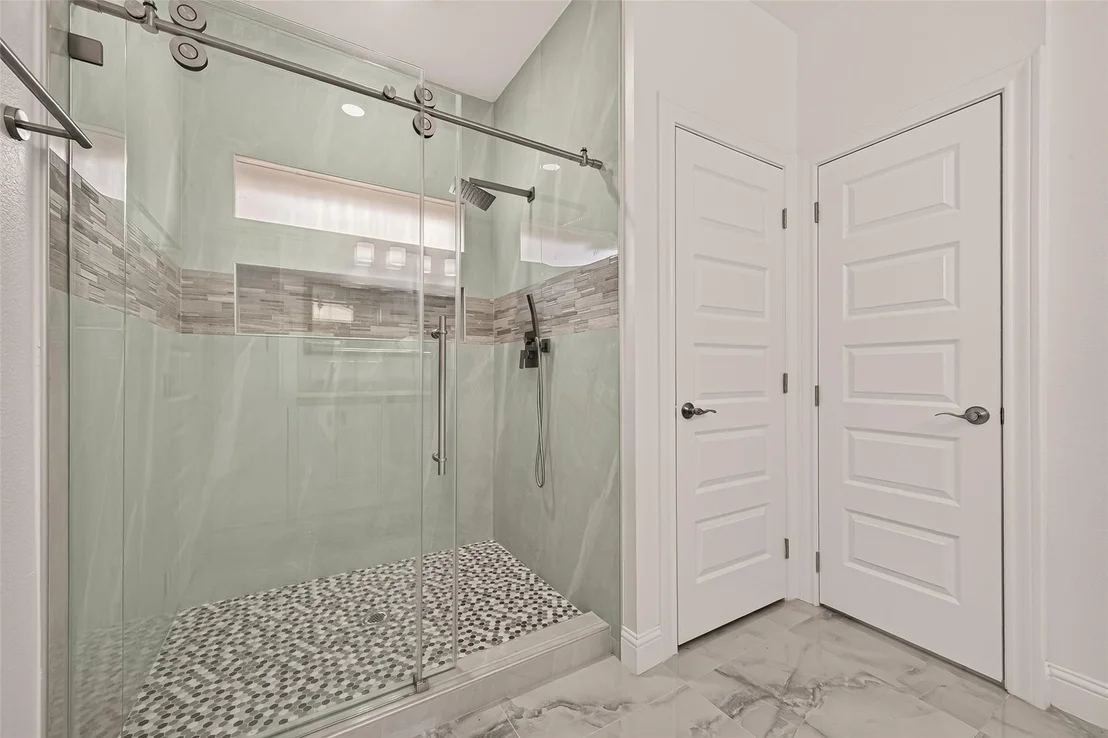 Photo of 2111 Pinecreek Pass Lane