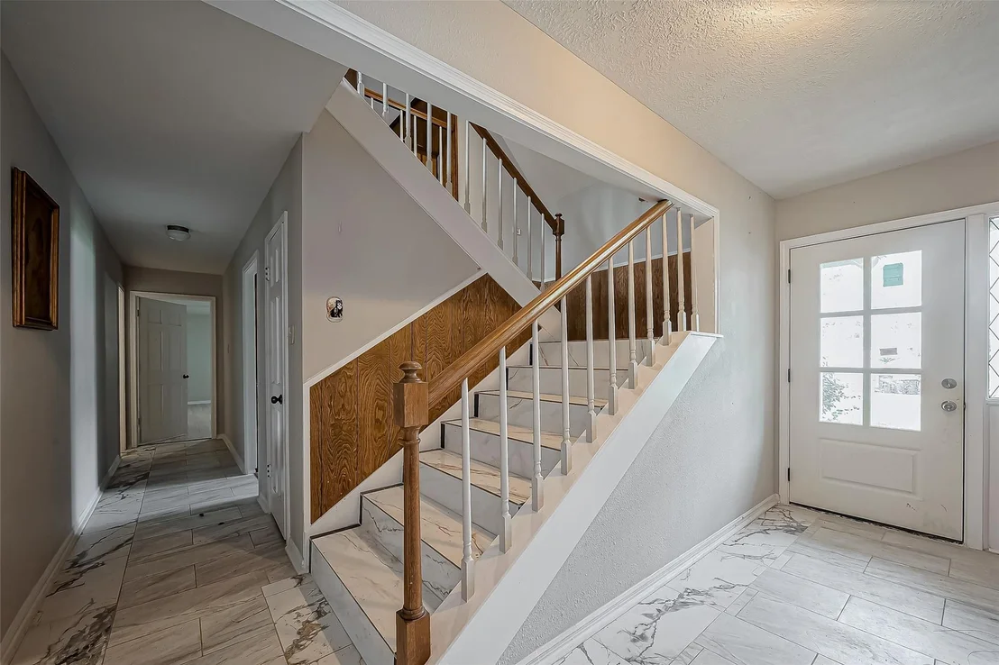 Photo of 811 Loire Lane