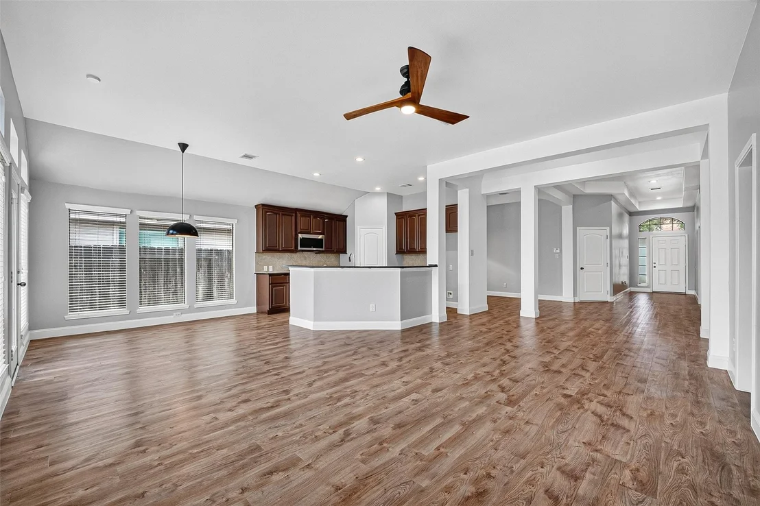 Photo of 5606 Walnut Glen Lane