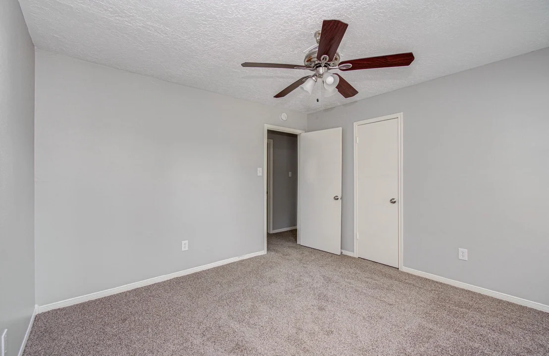 Photo of 6935 Falling Waters Drive