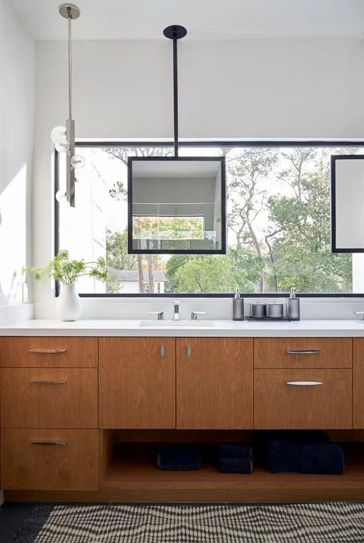Photo of 4004 Inverness Drive