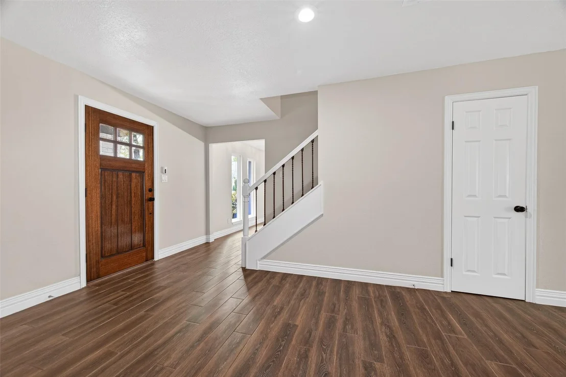 Photo of 6322 Inway Drive