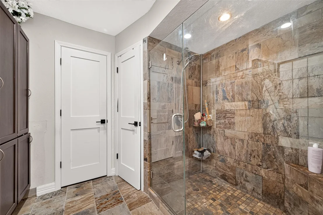 Photo of 5919 Spring Creek Oaks Drive
