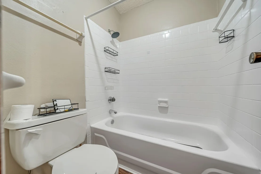Photo of Unit 256D at 2501 Gulf Freeway