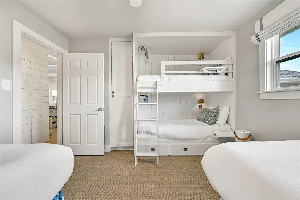 Photo of 3408 Treasure Circle