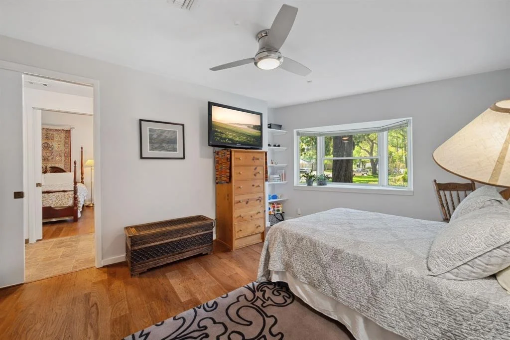 Photo of 10318 Pine Forest Road