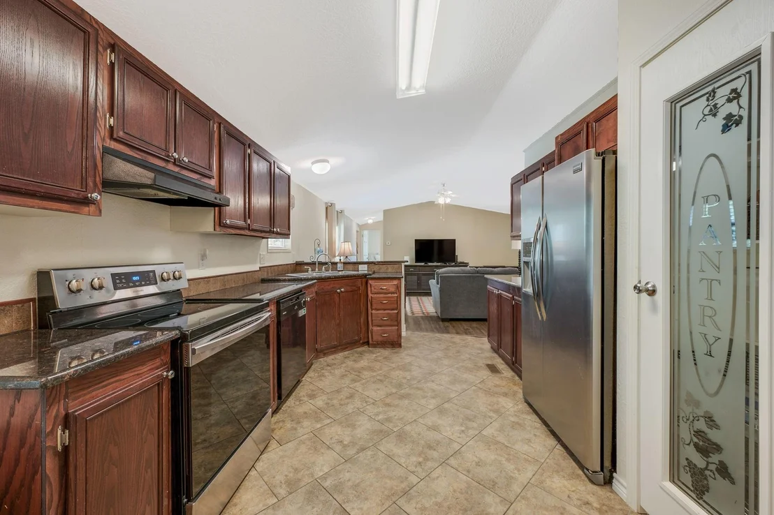 Photo of 412 Leaning Oak Lane