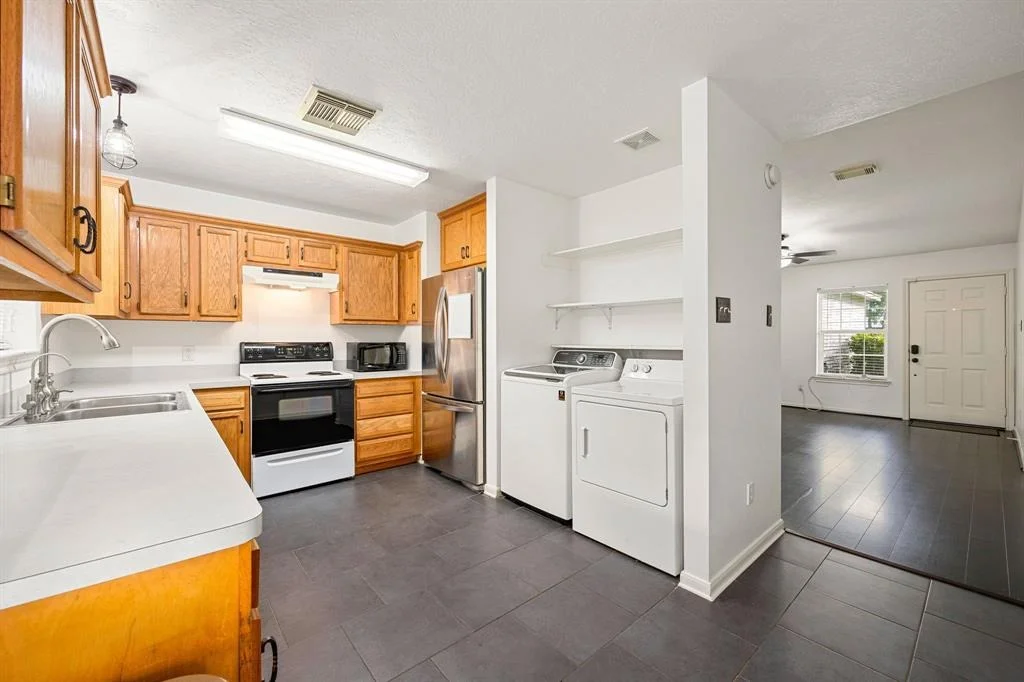 Photo of 523 Pinewood Drive