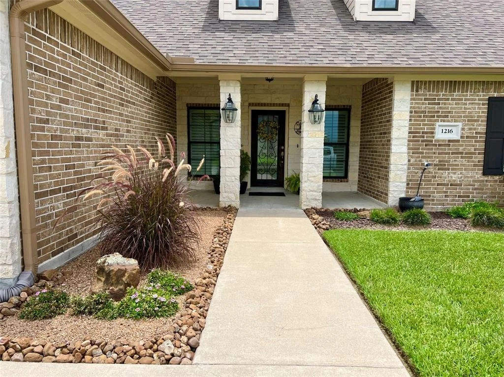 Photo of 1216 Laurel Loop